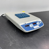VWR Digital Heat Block image 1